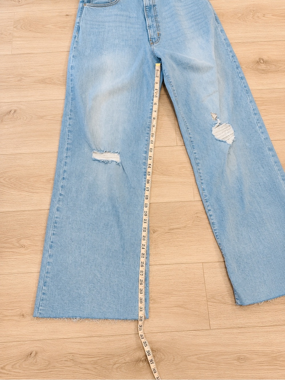 NWT Hudson Jolene Wide Leg Kate Wash Jeans Raw Hem Distressed Size 30/32 - Picture 6 of 14